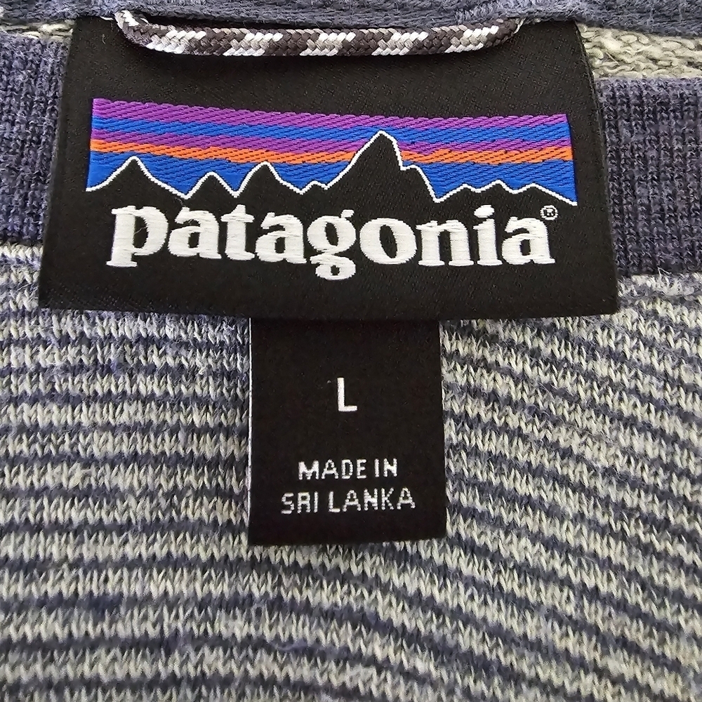 Patagonia Men's Long Sleeve Bue and White Striped Crewneck Sweatshirt sz lg - Picture 4 of 5